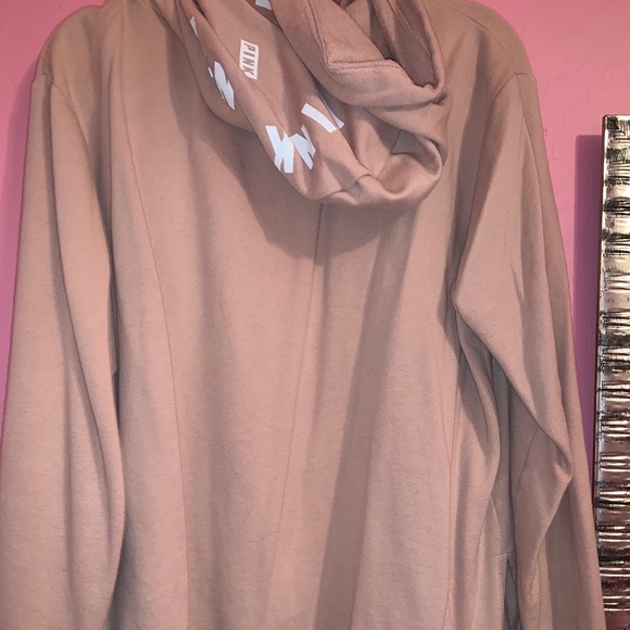 Victoria’s Secret Pink Sweater - Picture 3 of 5